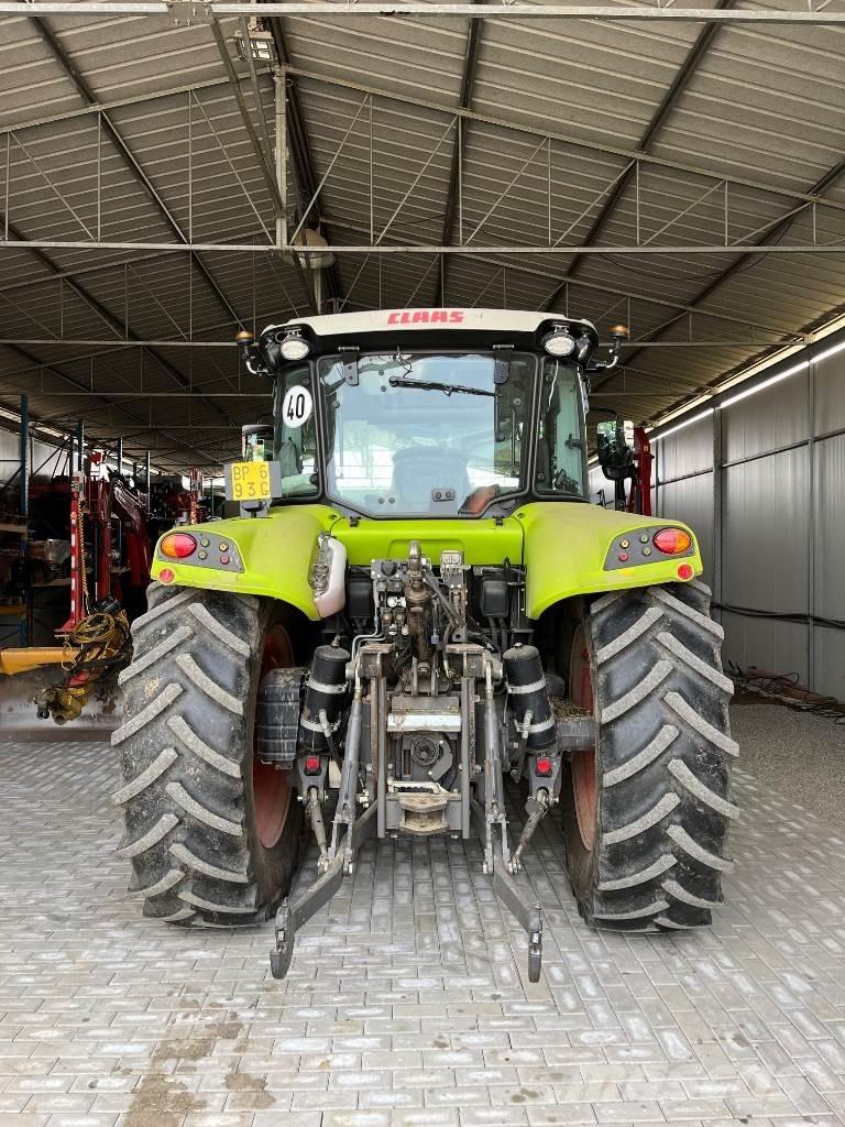 CLAAS Arion 440 Трактора