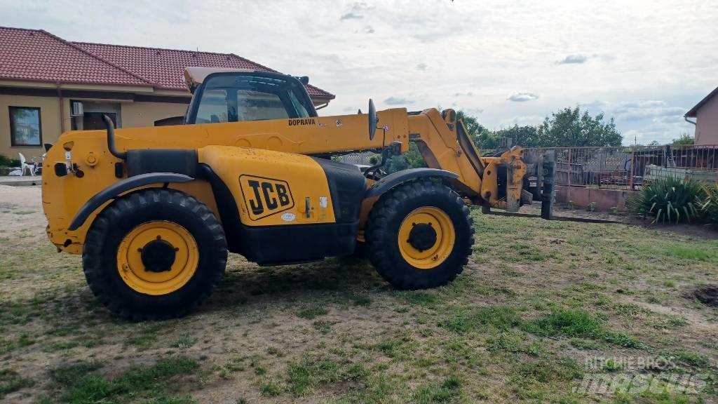 JCB 541-70 Сельскохозяйственные телескопические погрузчики