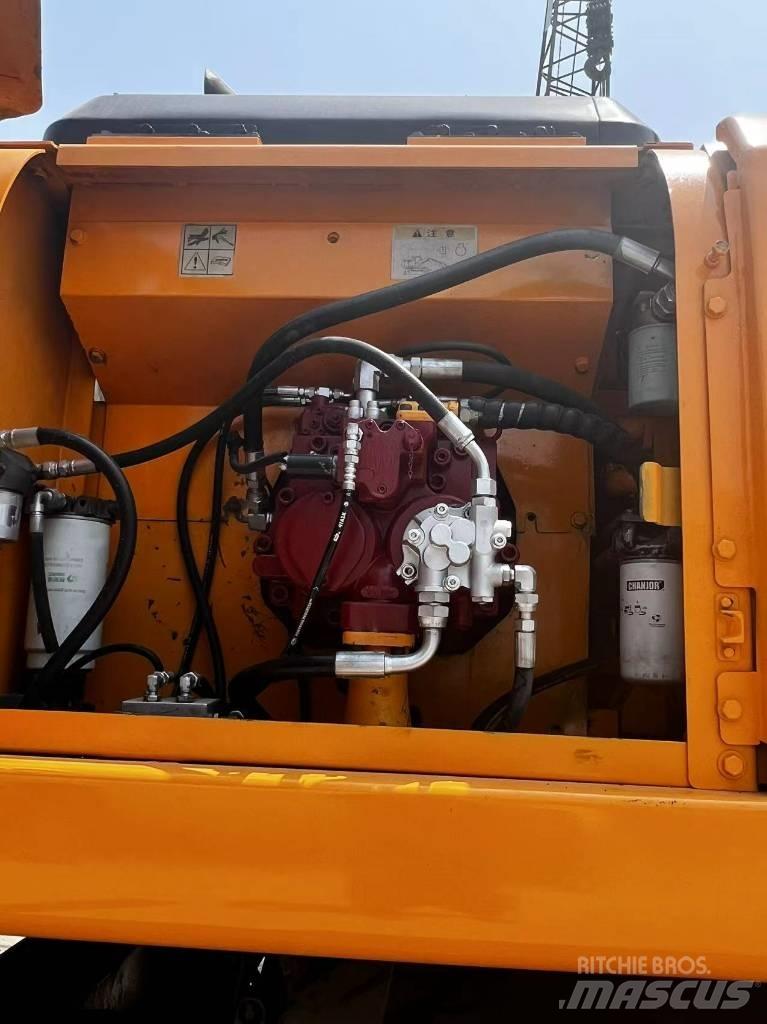 Hyundai R210W-7 Колёсные экскаваторы