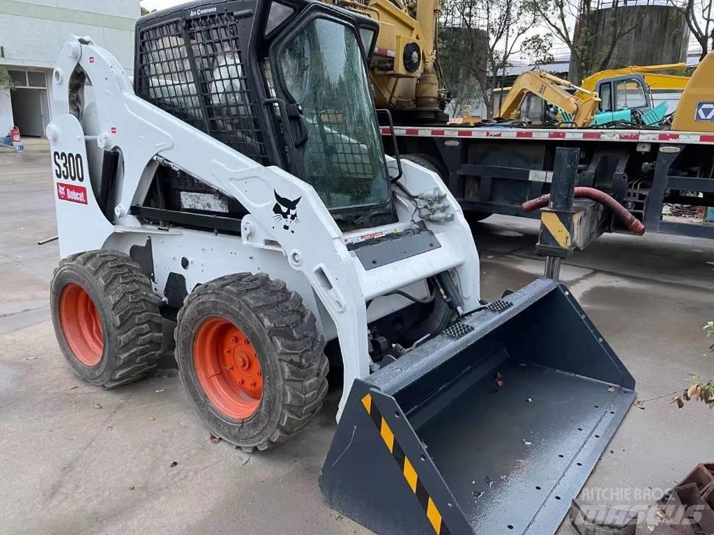 Bobcat S300 Мини-погрузчики