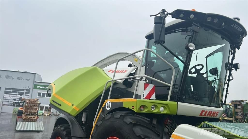 CLAAS Jaguar 970 Самоходные кормоуборочные комбайны