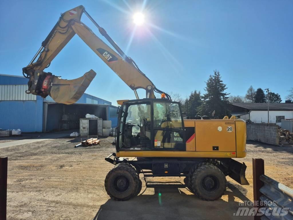 CAT M322F Колёсные экскаваторы
