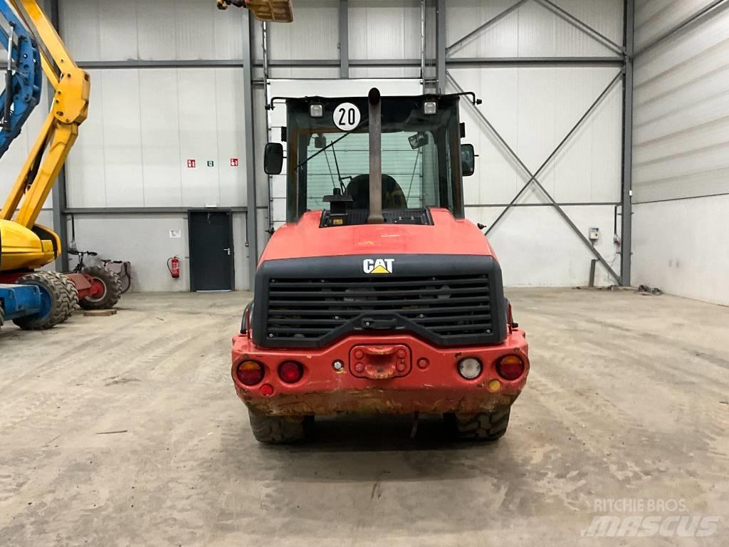CAT 906 M Фронтальные погрузчики