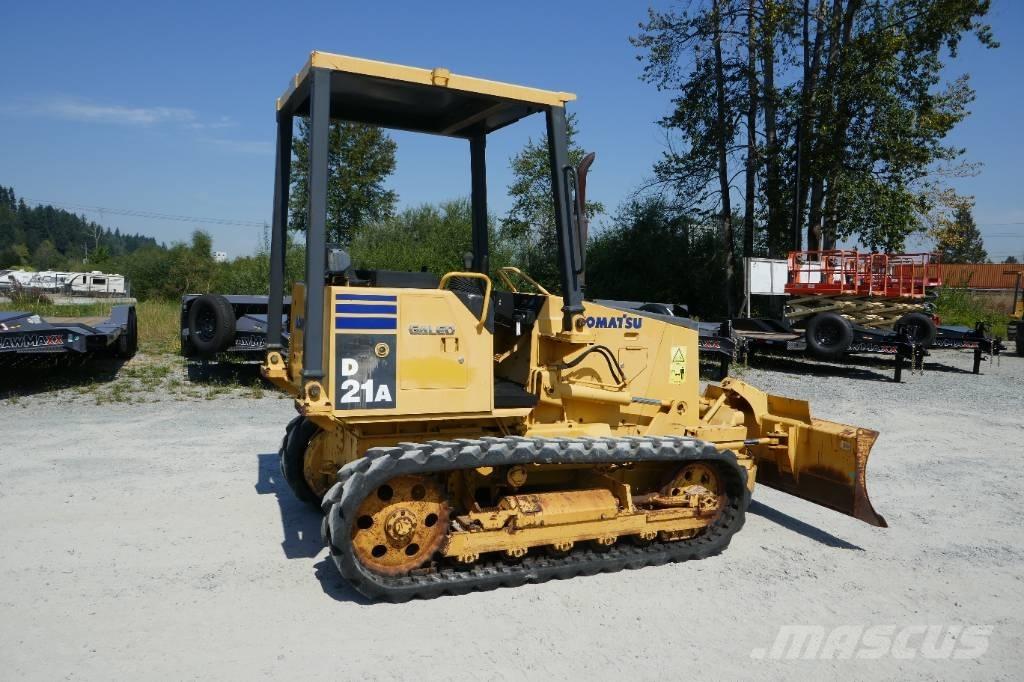 Komatsu D 21 A-8 Гусеничные бульдозеры