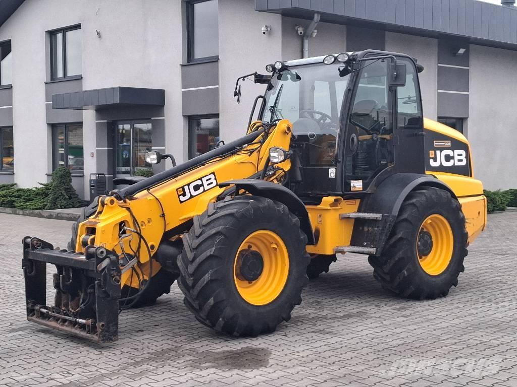 JCB TM 320 AGRI Сельскохозяйственные телескопические погрузчики