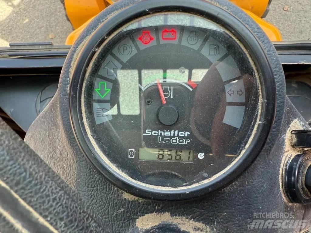 Schäffer 2428 Малые погрузчики