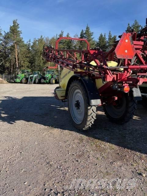 Hardi Navigator 3000 Прицепные опрыскиватели