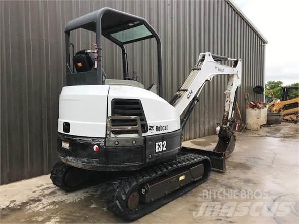 Bobcat E32M Мини-экскаваторы