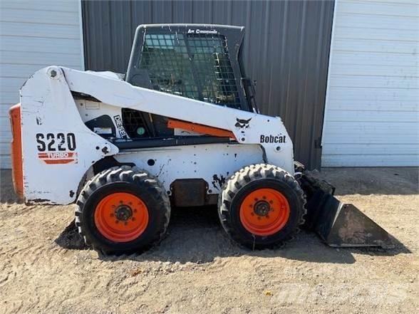 Bobcat S220 Мини-погрузчики