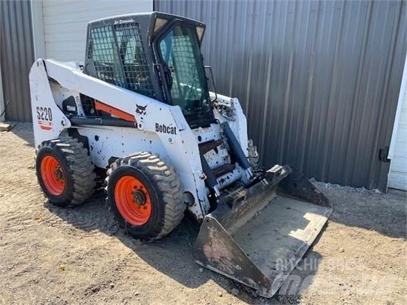 Bobcat S220 Мини-погрузчики
