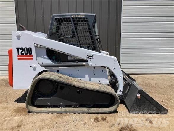 Bobcat T200 Мини-погрузчики