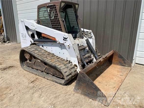 Bobcat T250 Мини-погрузчики