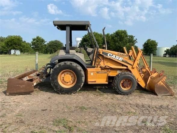 CASE 570M XT Фронтальные погрузчики