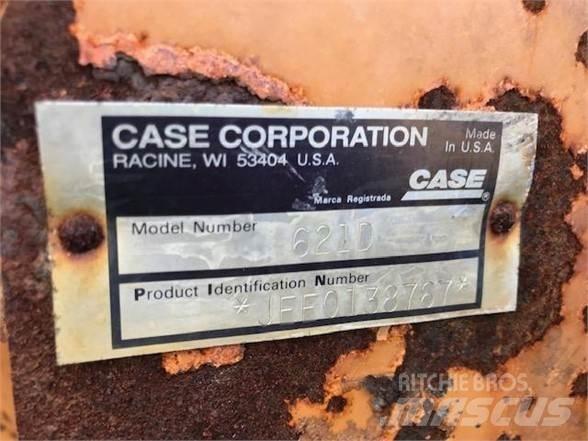 CASE 621D Фронтальные погрузчики