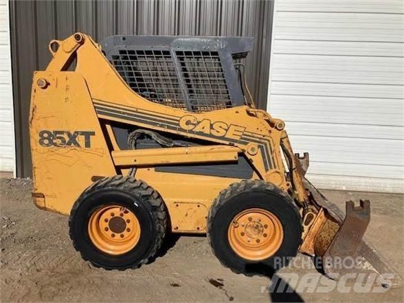 CASE 85XT Мини-погрузчики