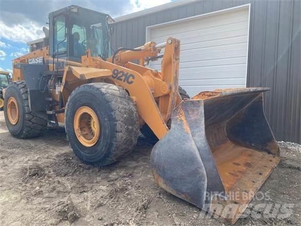 CASE 921C Фронтальные погрузчики