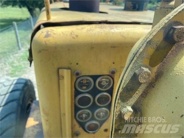 CAT 16G Грейдеры