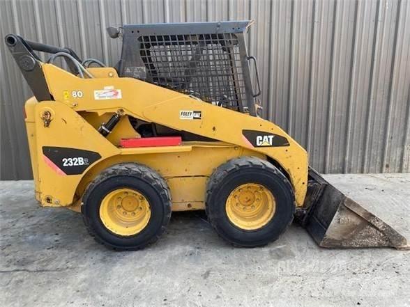 CAT 232B2 Мини-погрузчики