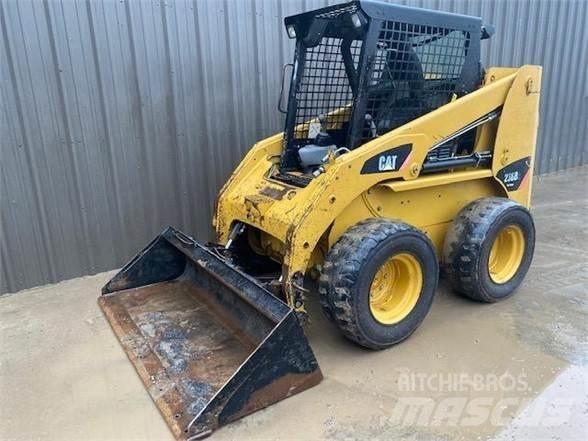 CAT 236B2 Мини-погрузчики