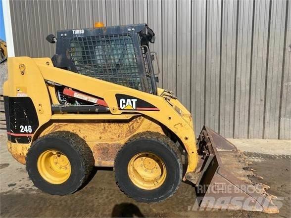 CAT 246 Мини-погрузчики