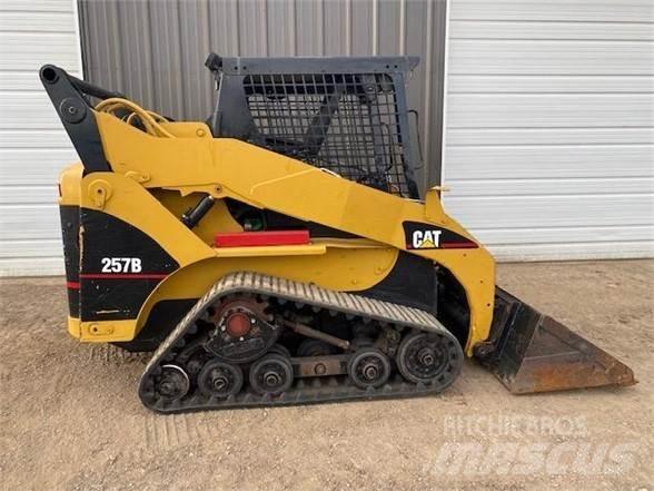CAT 257B Мини-погрузчики