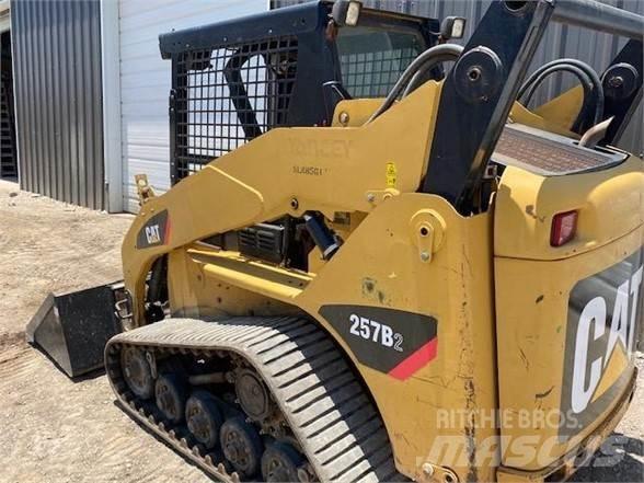 CAT 257B2 Мини-погрузчики