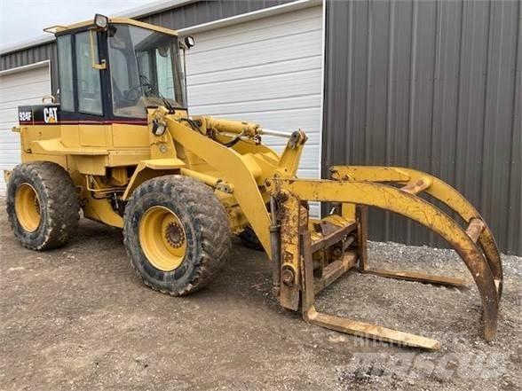 CAT 924F Фронтальные погрузчики