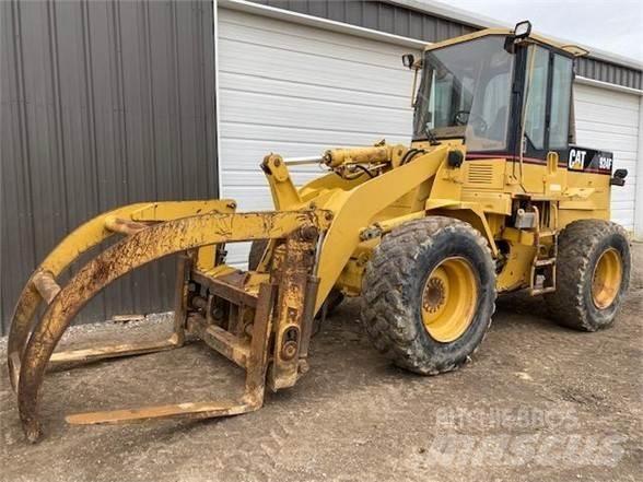 CAT 924F Фронтальные погрузчики