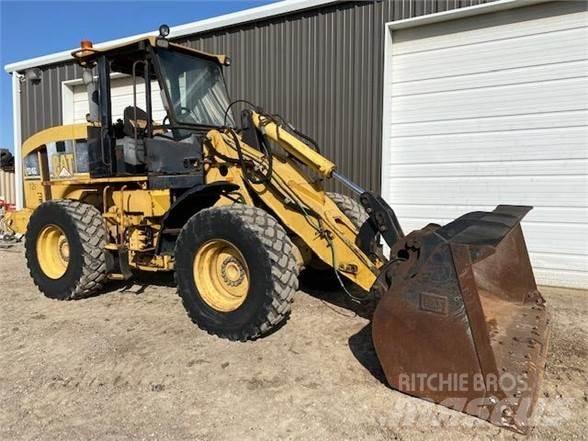 CAT 924G Фронтальные погрузчики
