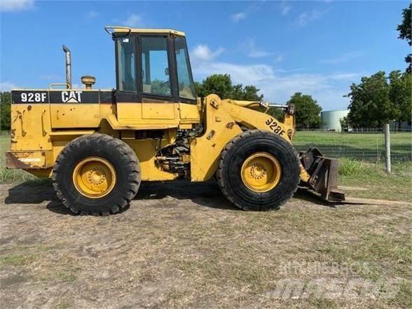 CAT 928F Фронтальные погрузчики
