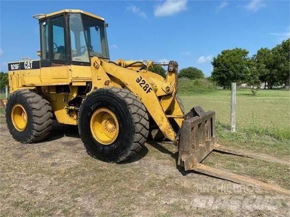 CAT 928F Фронтальные погрузчики