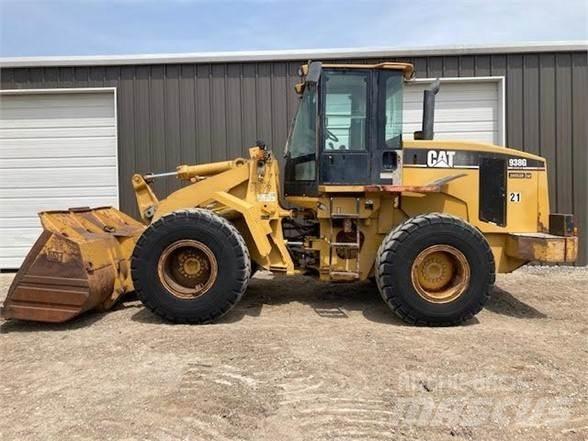 CAT 938G Фронтальные погрузчики
