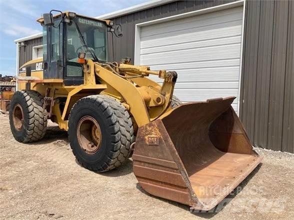 CAT 938G Фронтальные погрузчики