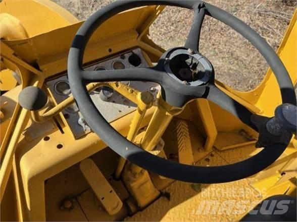 CAT 950 Фронтальные погрузчики