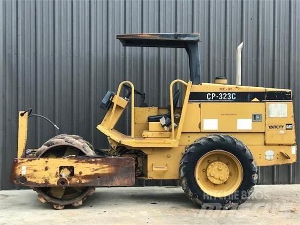 CAT CP-323C Грунтовые катки