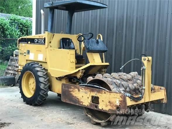 CAT CP-323C Грунтовые катки