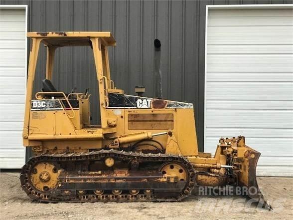 CAT D3C Гусеничные бульдозеры