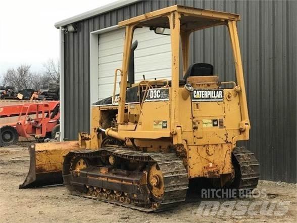 CAT D3C Гусеничные бульдозеры