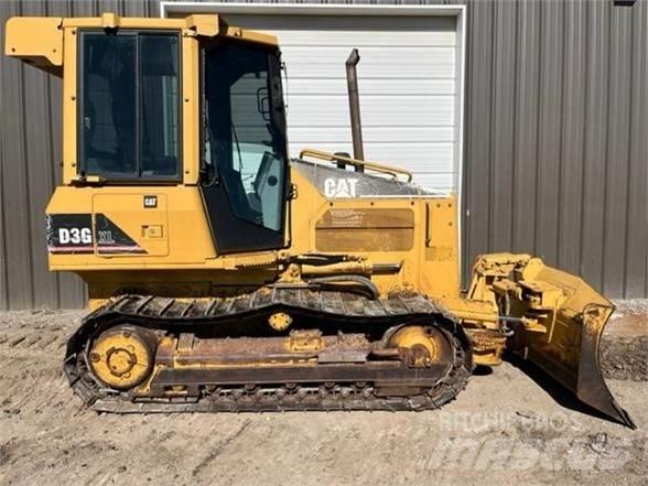 CAT D3G Гусеничные бульдозеры