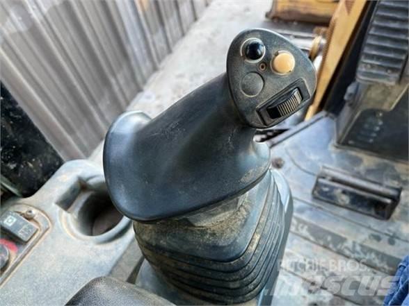 CAT D3K2 Гусеничные бульдозеры