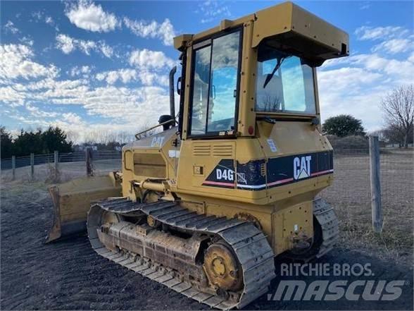 CAT D4G XL Гусеничные бульдозеры