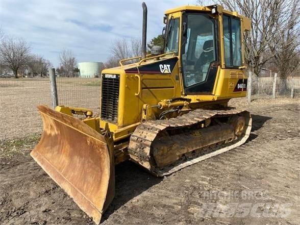 CAT D4G XL Гусеничные бульдозеры