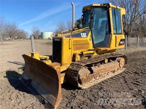 CAT D4G XL Гусеничные бульдозеры