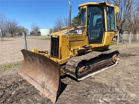 CAT D4G XL Гусеничные бульдозеры