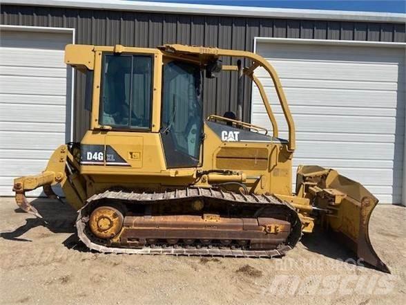 CAT D4G XL Гусеничные бульдозеры