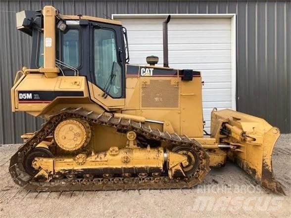 CAT D5M Гусеничные бульдозеры