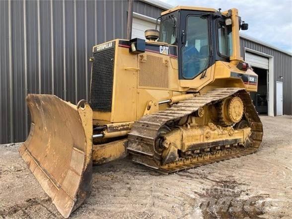 CAT D5M Гусеничные бульдозеры