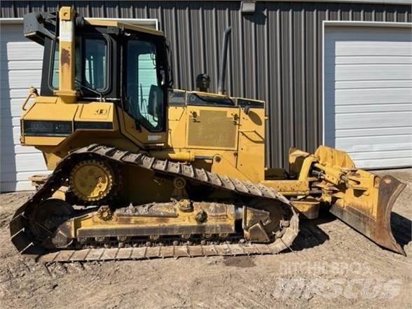 CAT D5M LGP Гусеничные бульдозеры