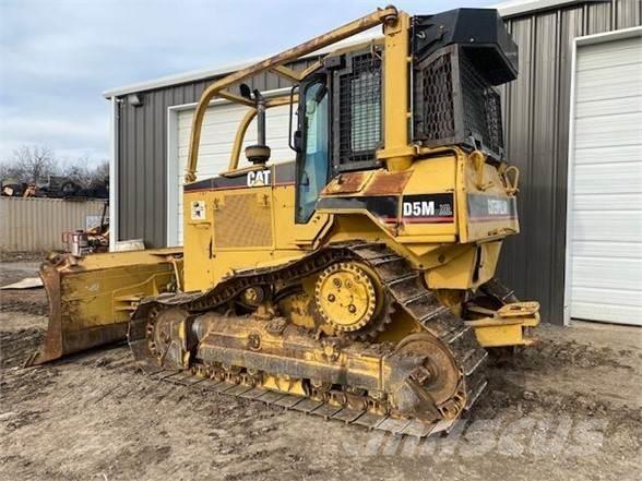 CAT D5M XL Гусеничные бульдозеры