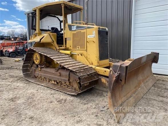 CAT D5N LGP Гусеничные бульдозеры